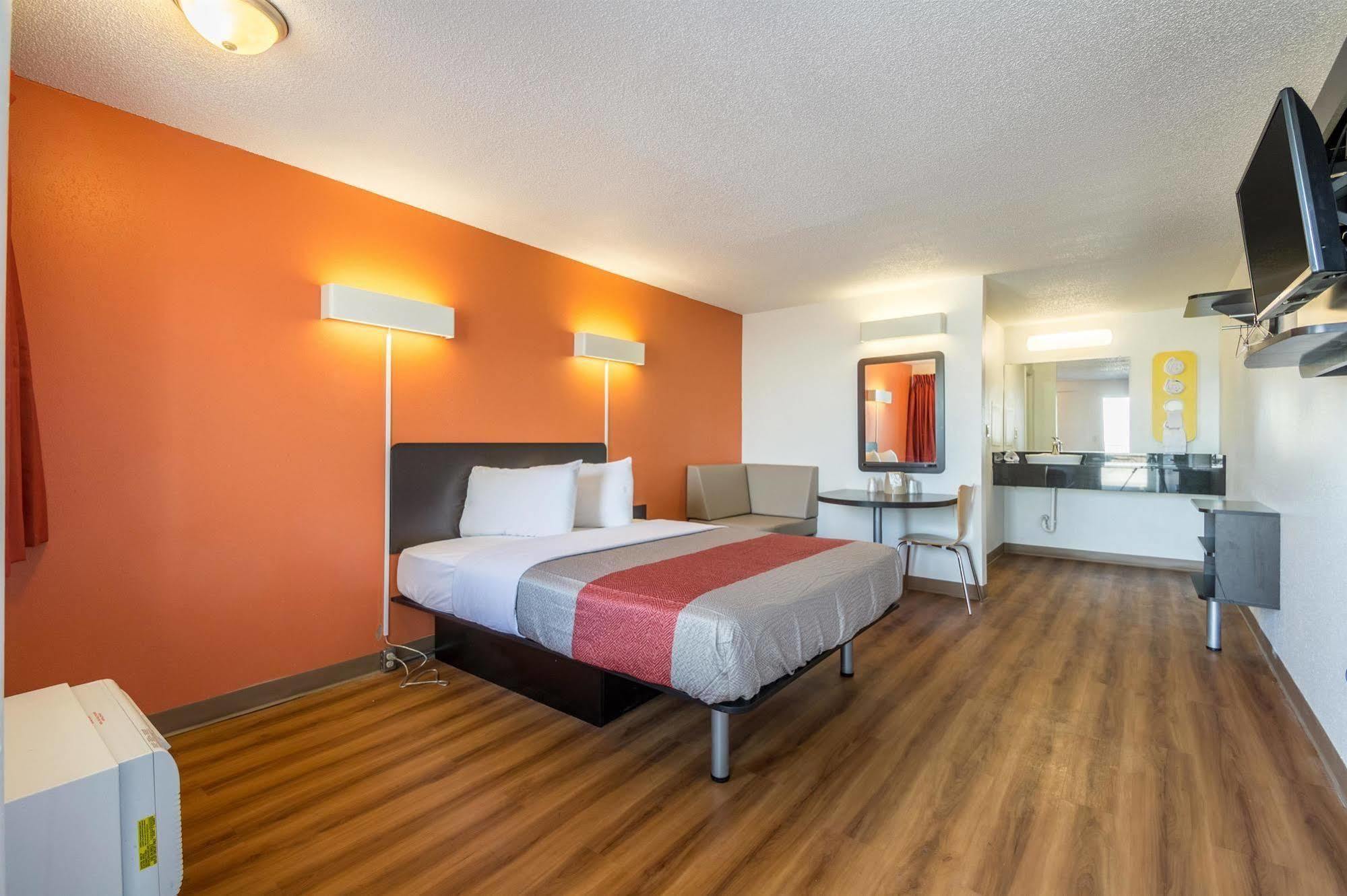 Hotel 465 By Regency Indianapolis Exterior photo