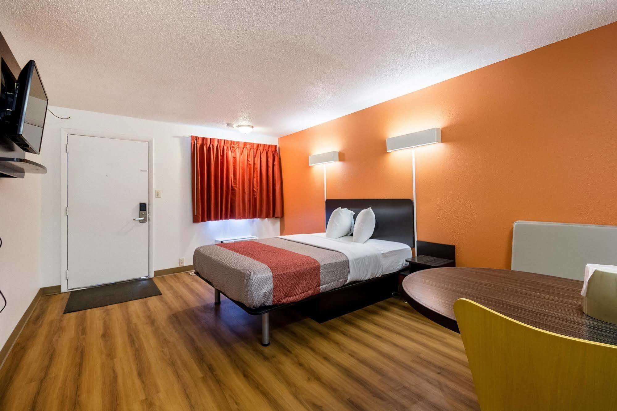 Hotel 465 By Regency Indianapolis Exterior photo